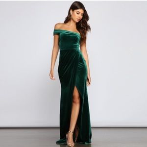 Formal One-Shoulder Velvet Dress